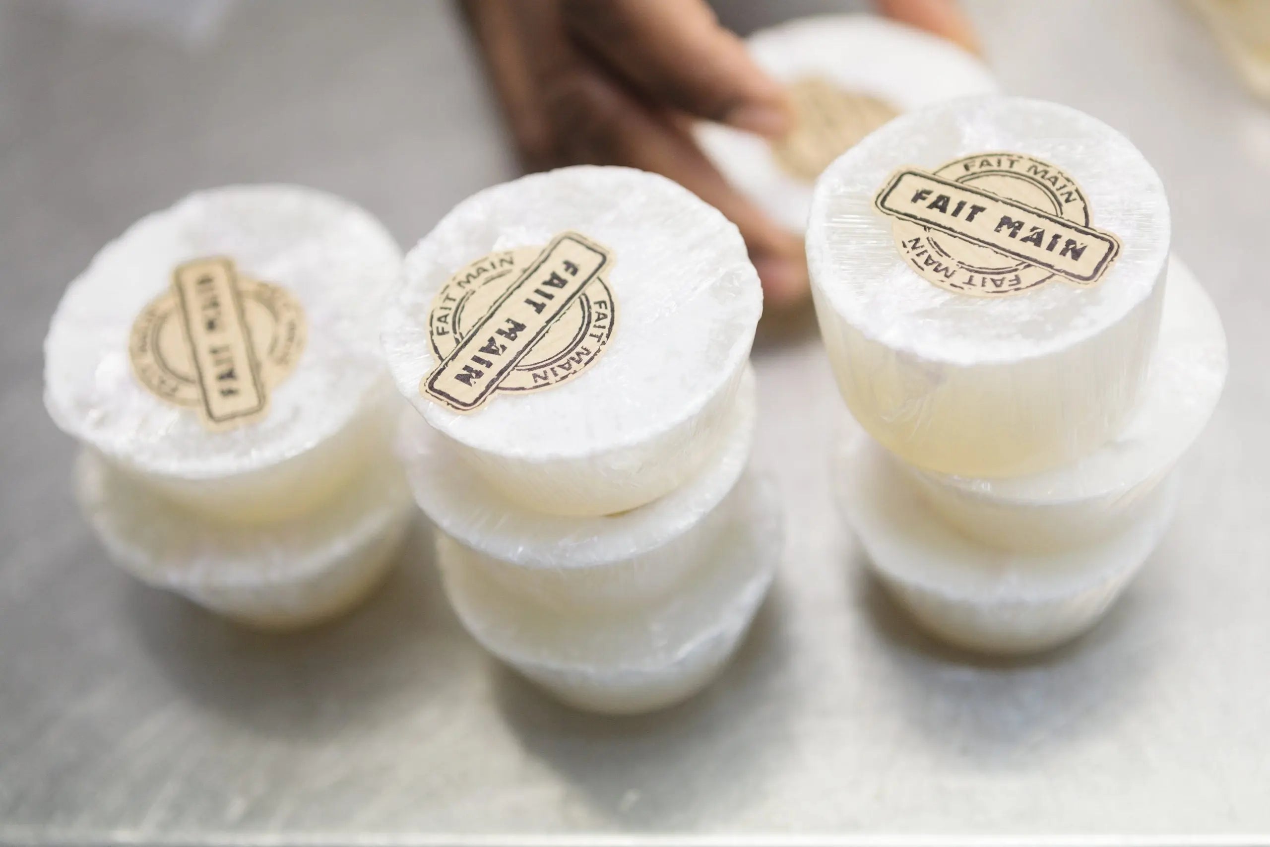 LA KAZ NATURELLE -  Shampoing Solide Karite 100ml LA KAZ NATURELLE